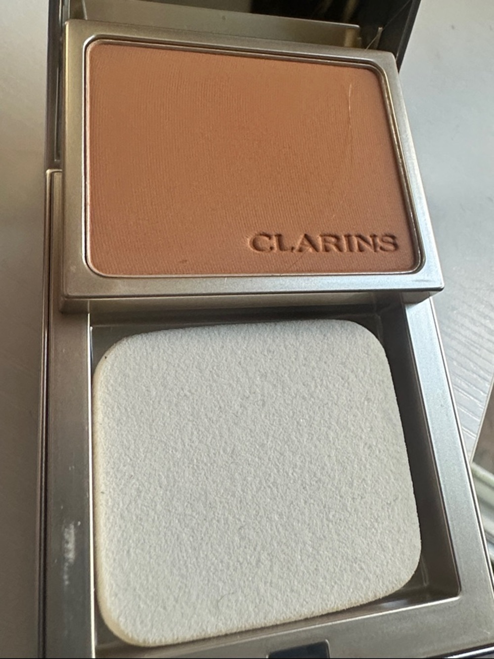 Clarins Compact Pressed Powder - Beige Tan